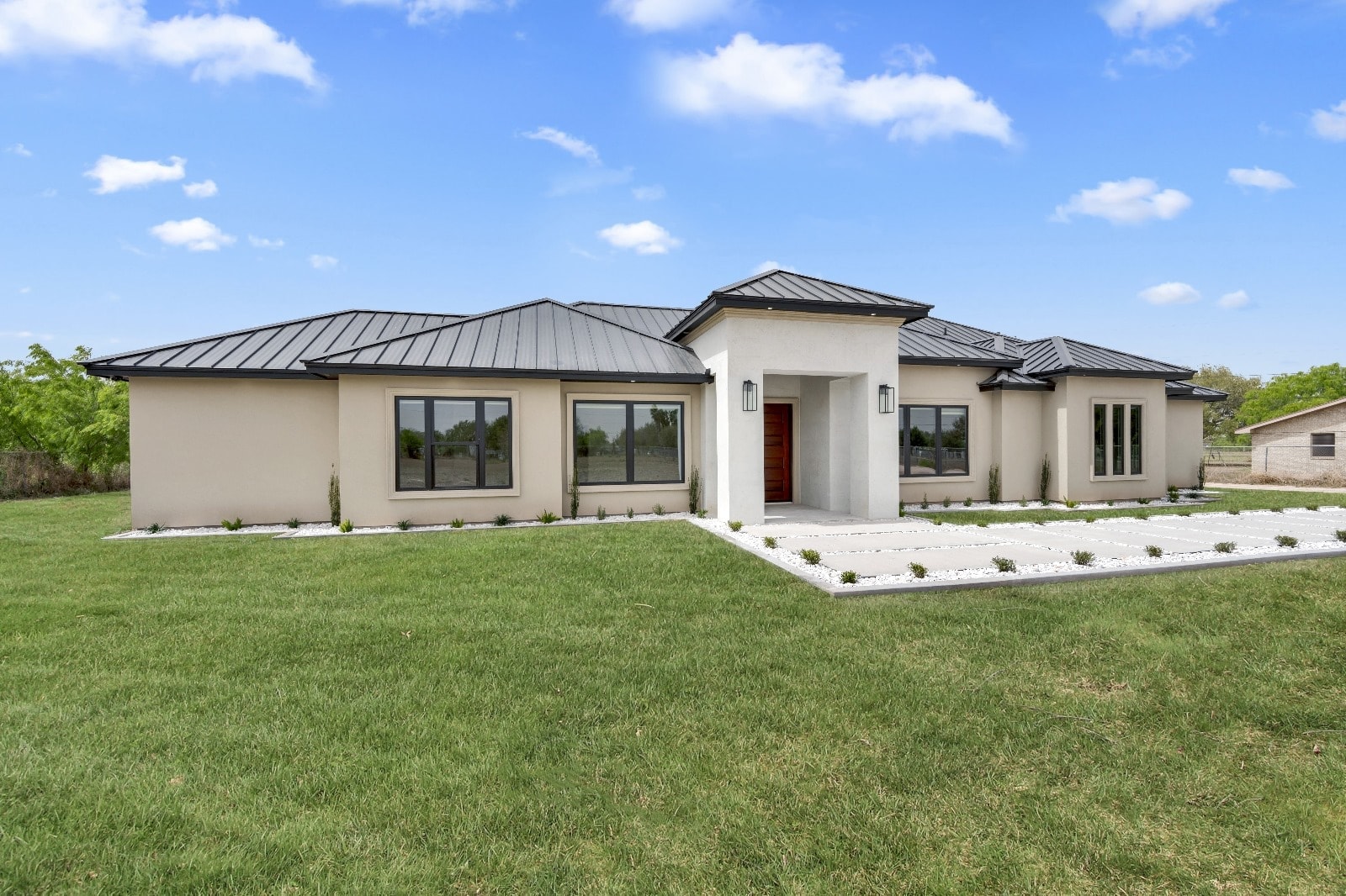 Custom Home — Edinburg