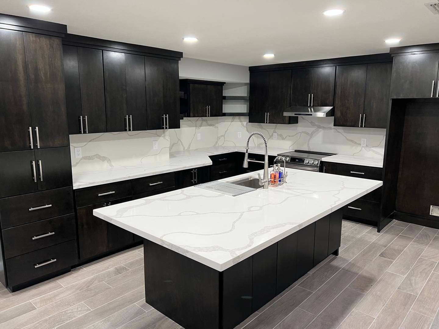 Kitchen Remodel — Dark Shaker & Calacatta Quartz